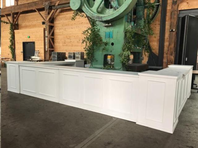 Rental store for 6 foot white savannah bar in Portland Oregon
